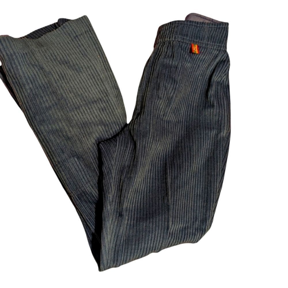 Vintage women's blue corduroy winter ski stirrup pants